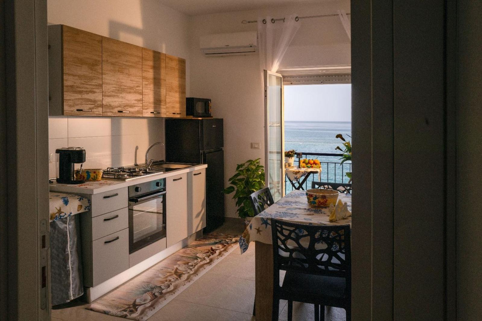 Zia Rina Apartment Naxos Giardini Naxos Esterno foto